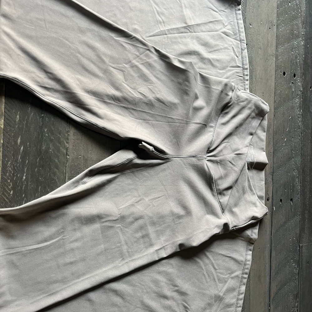 Women's Gray Leggings